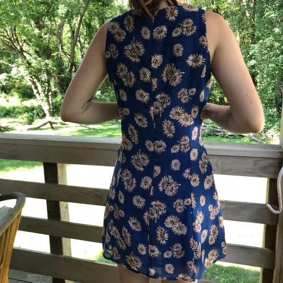 Vintage Floral Dress Button Up, Fully Lined Size 10 - Picture 2 of 7